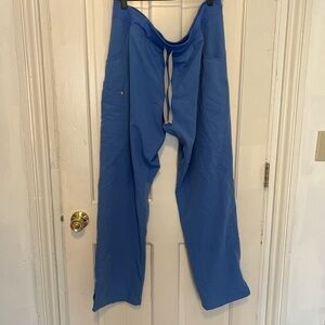 Figs scrub pants size 2X in the technical collection